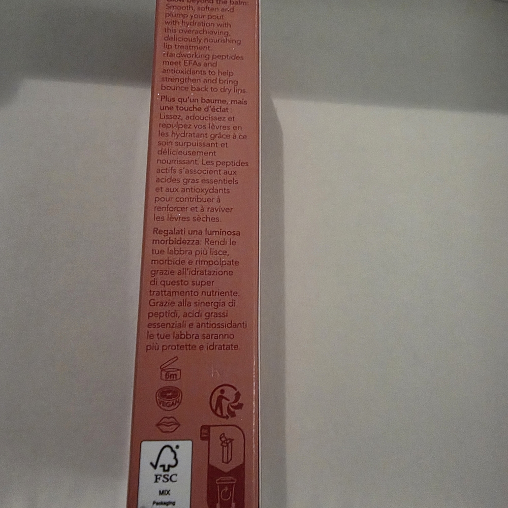 Ole Henriksen Pout Preserve Gimmer Peptide Lip Treatment- Strawberry Sorbet - Picture 3 of 6